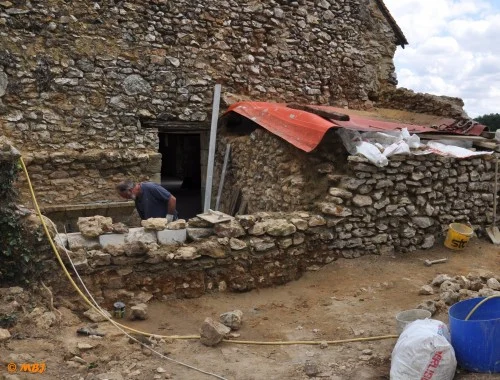 Mur de la cave et du four à pain